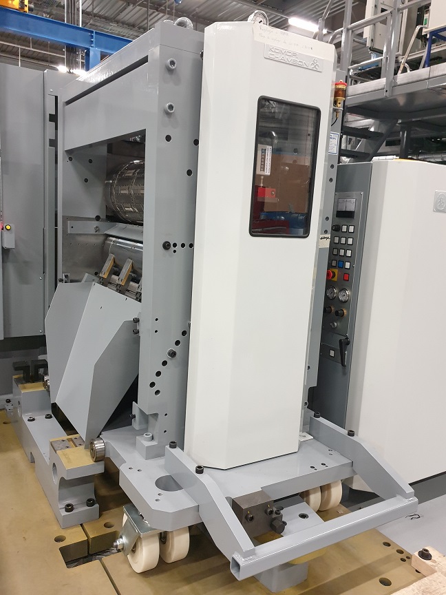 Komori-Chambon RDC Roll-in Roll-out — manufacturer photograph