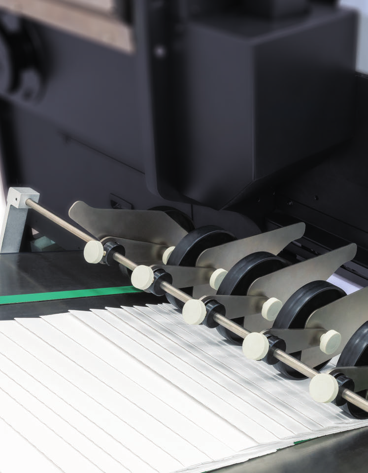Horizon AFC-746F B1 cross folder fold-roller and buckle-plate detail — official brochure photo