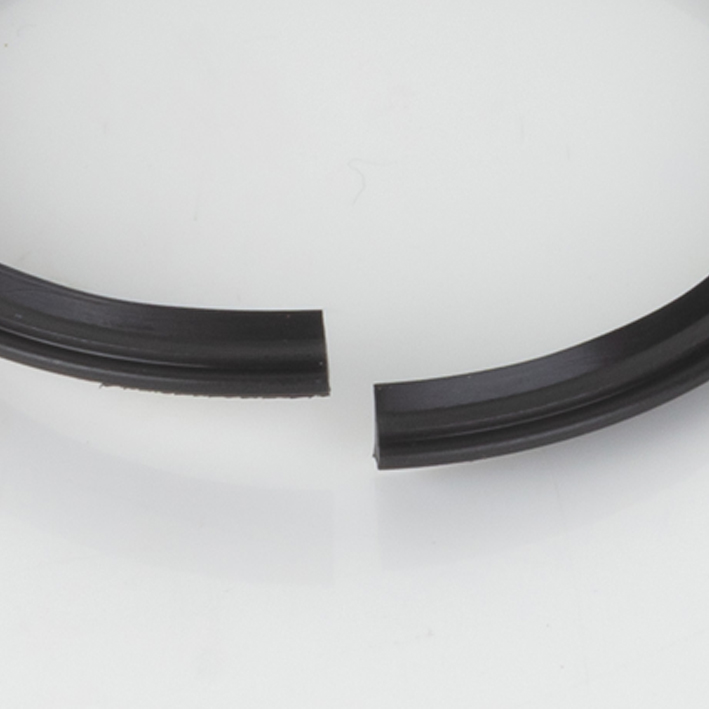 Close-up of black split creasing rib gap ends