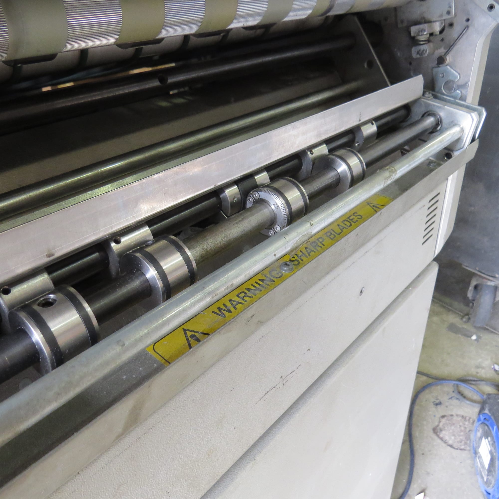 Technifold rotary tools mounted on the exit shafts of a Morgana machine